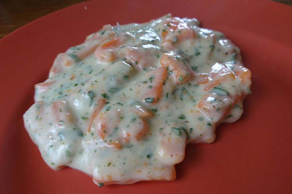 Karotten in weißer Sauce