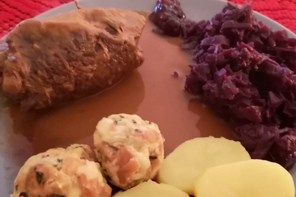 Rouladen in Rotweinsauce