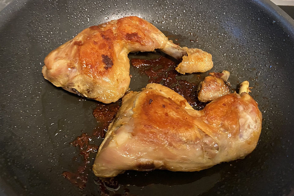 Gebratenes Huhn mit Kräutern