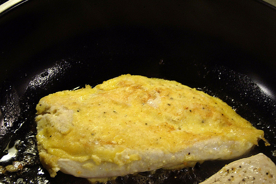 Hähnchenschnitzel in Parmesanhülle