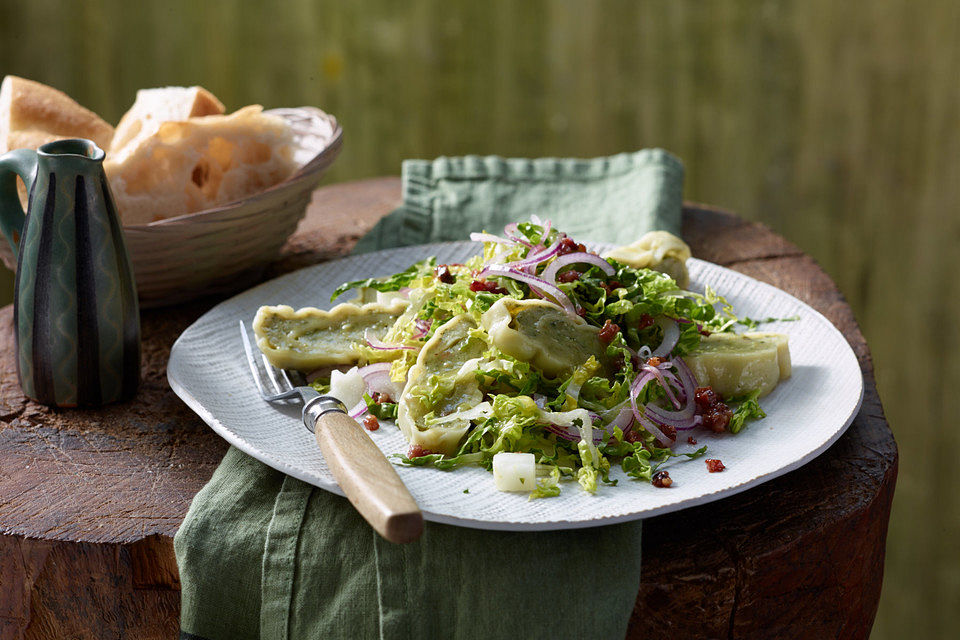 Winterlicher Maultaschensalat