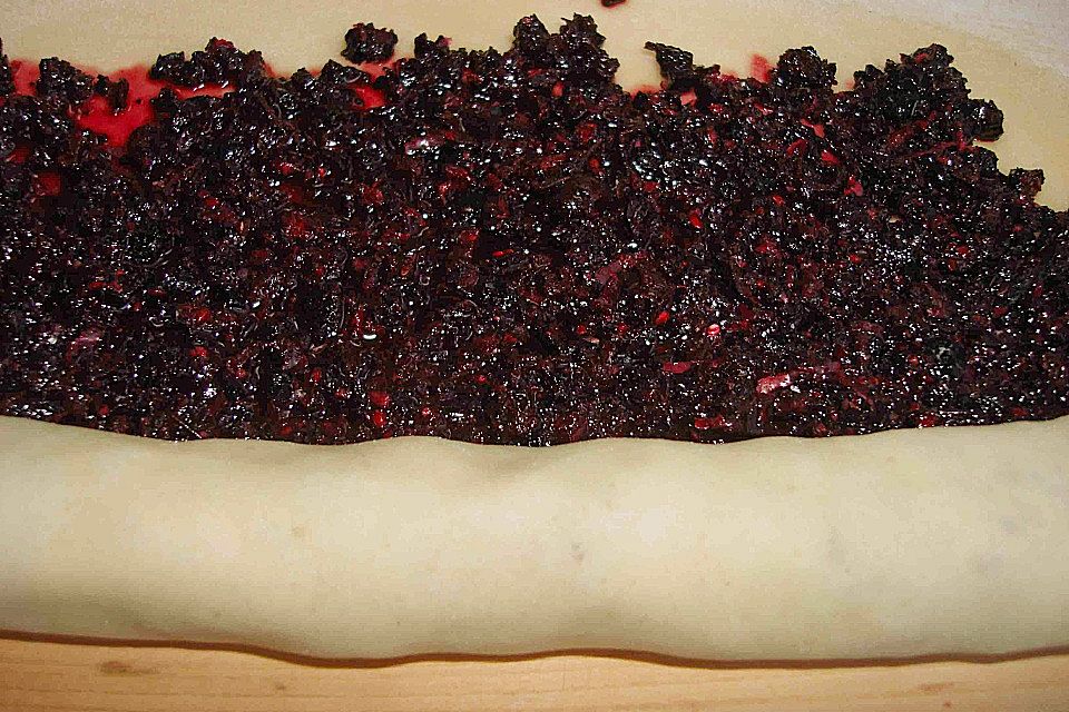 Aronia - Marzipan Rolle