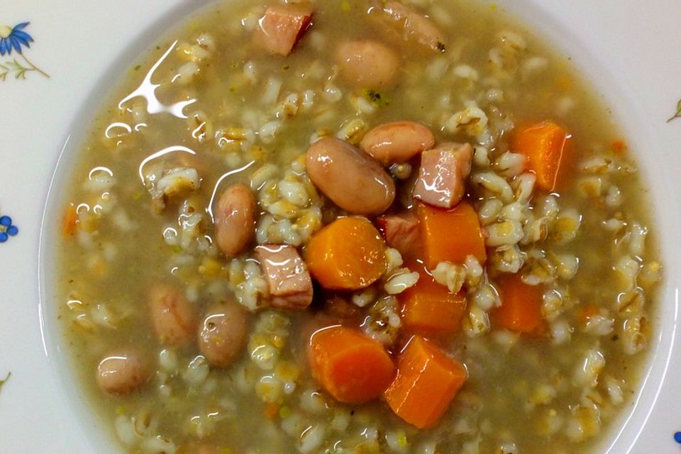 Südtiroler Gerstsuppe (Graupensuppe, Gerstensuppe)