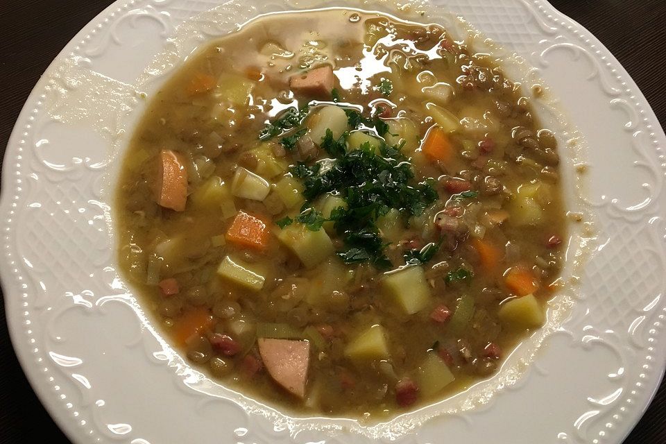 Linsensuppe 'Hausfrauen Art'