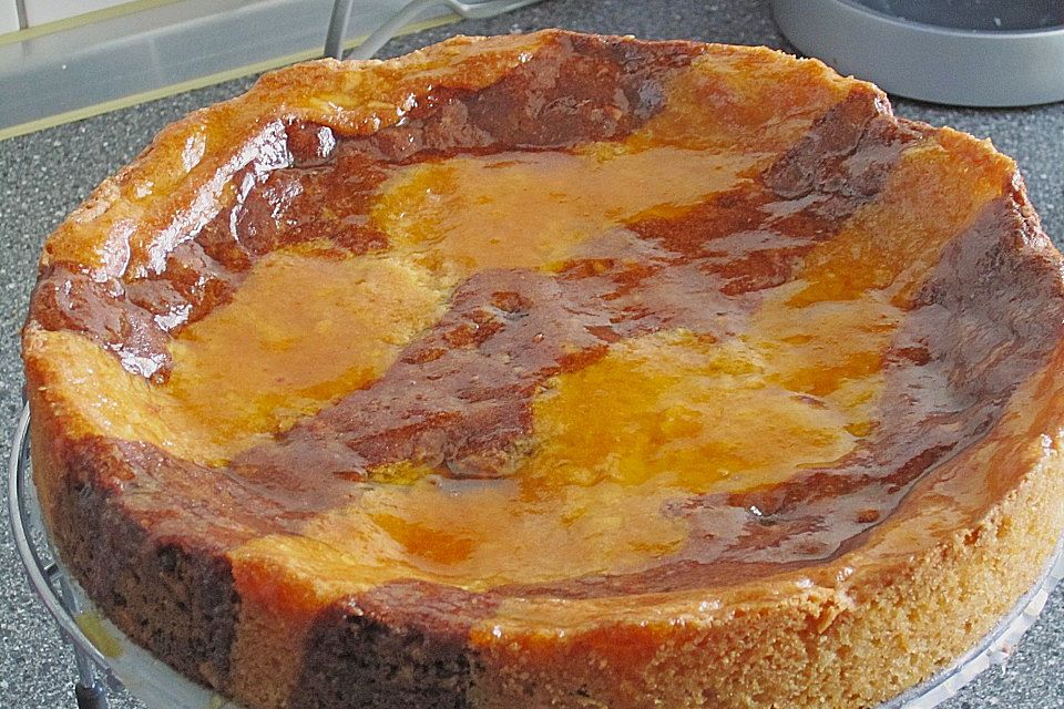 Gestreifter Orangenkuchen