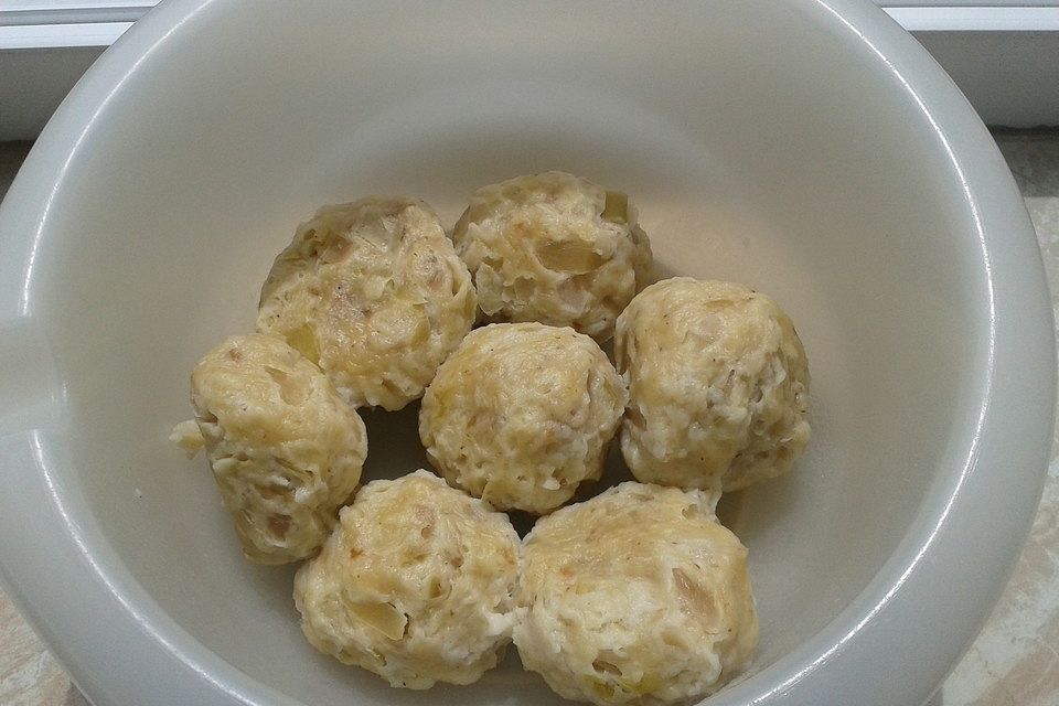 Sauerkraut - Speck Knödel