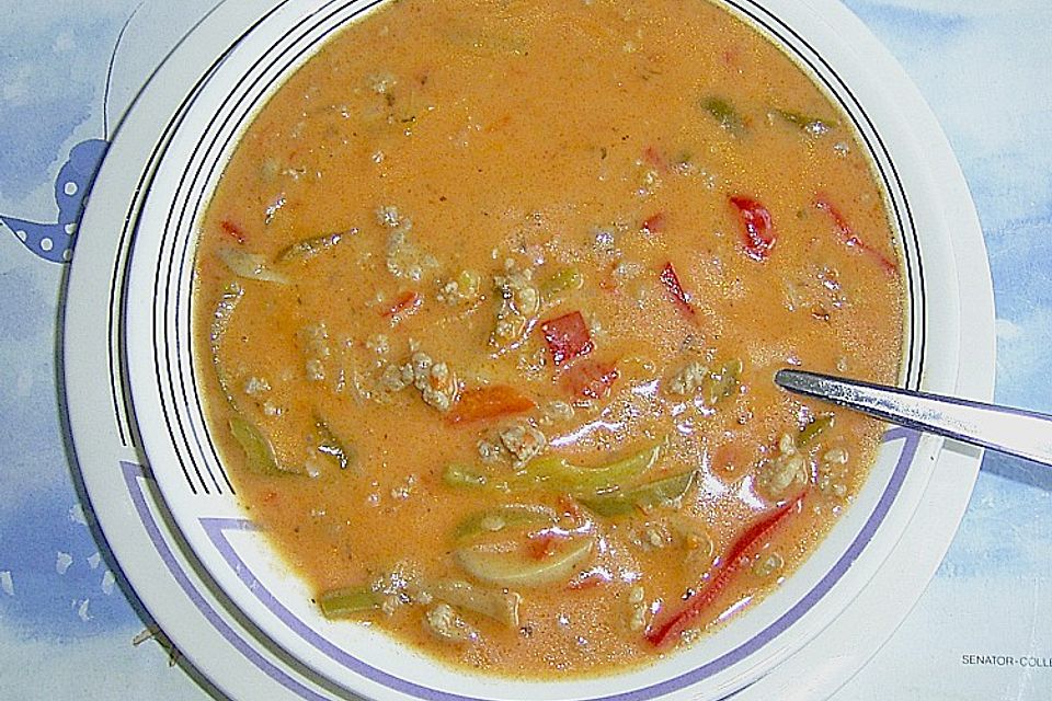 Paprika-Hackfleischsuppe