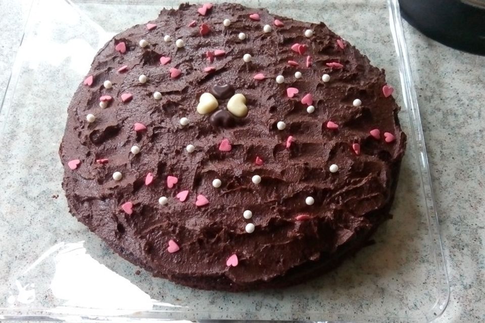 Schokoladenkuchen mit cremiger Ganache