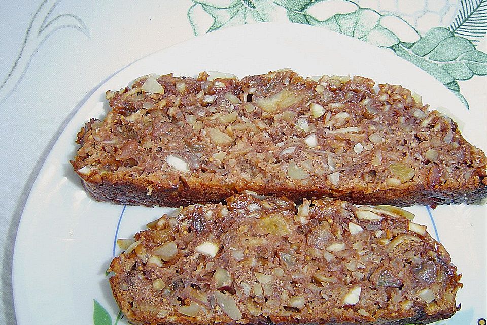 Früchtebrot mit Äpfeln