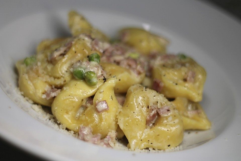 Tortellini alla panna