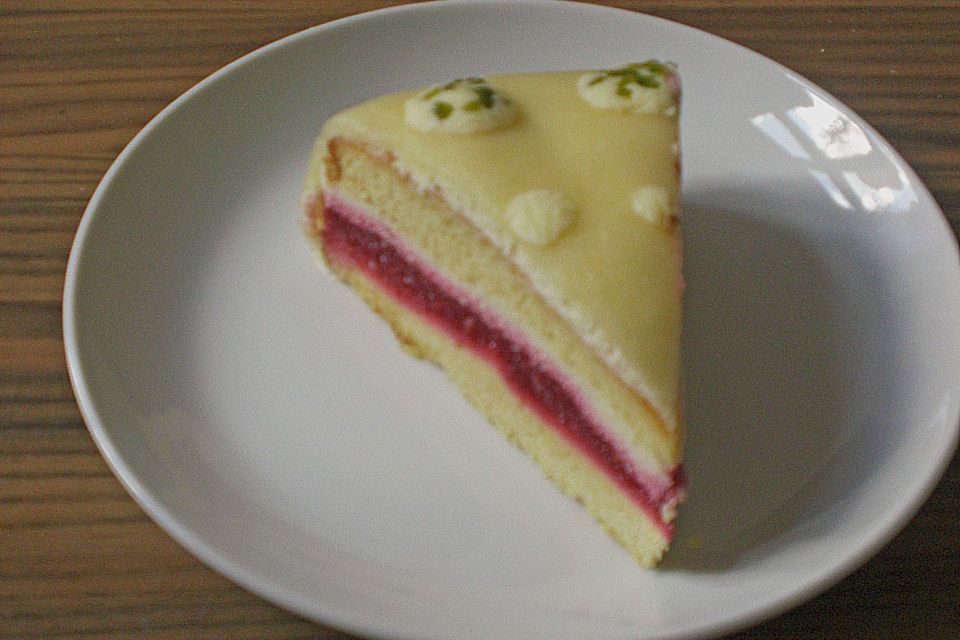 Himbeer - Marzipan - Torte