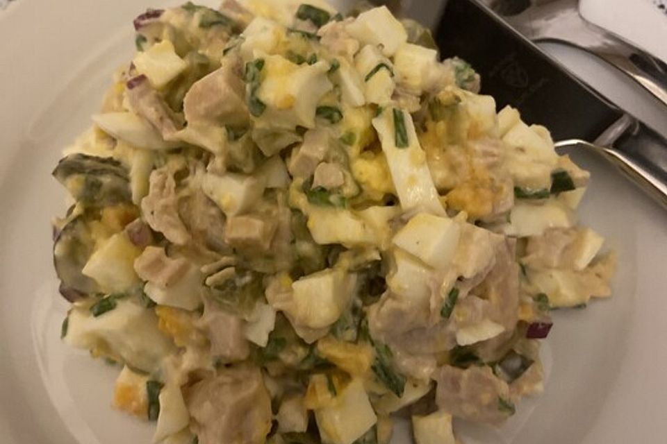 Eiersalat mit Hähnchenwürfel