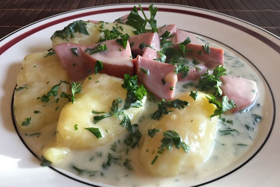 Petersilienkartoffeln mit Fleischwurst