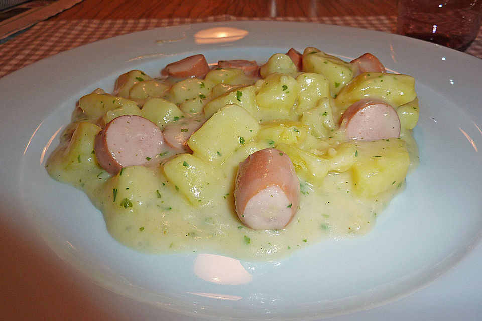 Petersilienkartoffeln mit Fleischwurst