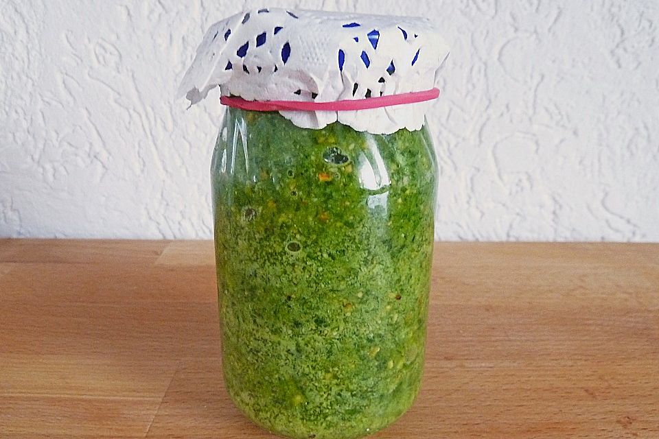 Petersilien - Pesto mit Haselnüssen