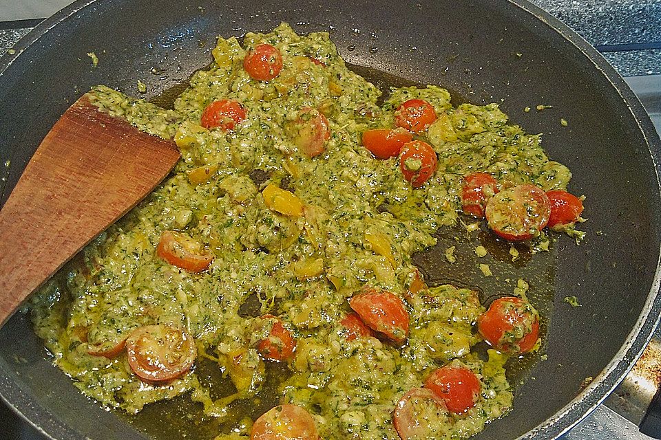 Petersilien - Pesto mit Haselnüssen