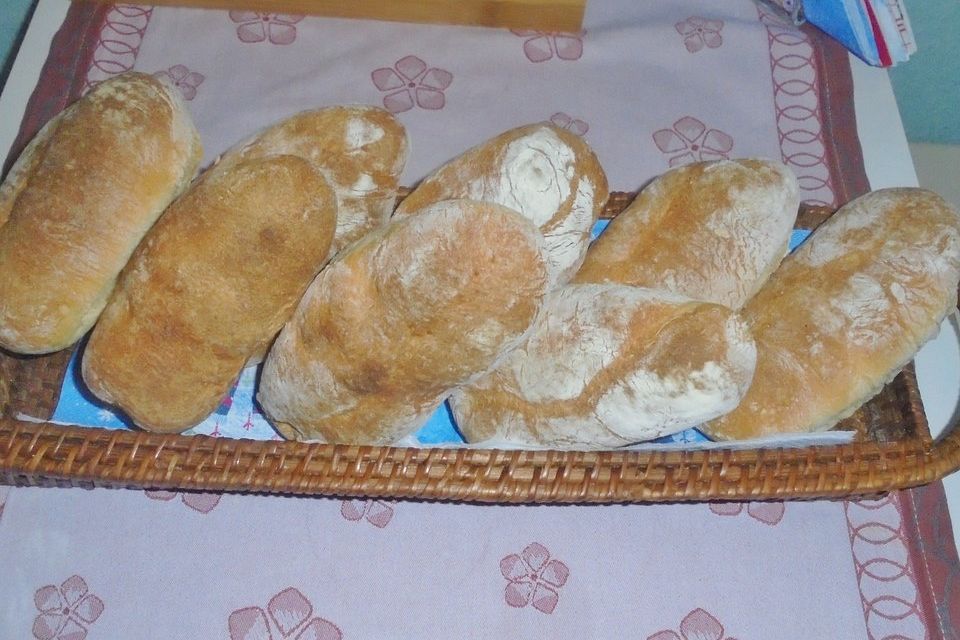 Buttermilchbrötchen mit Vorteig