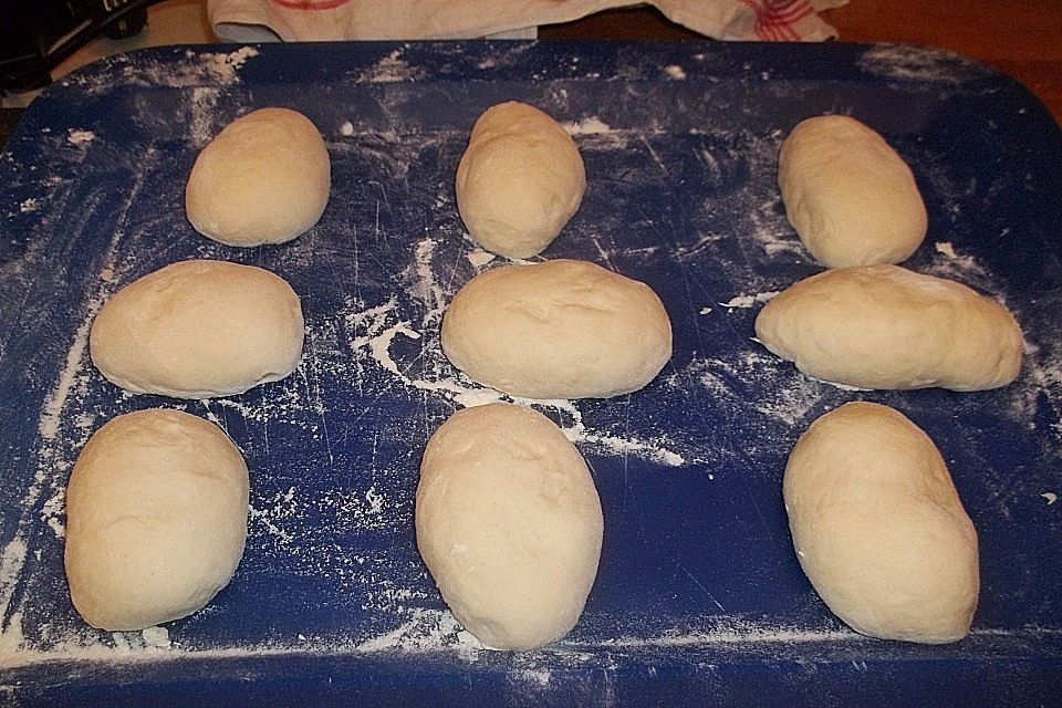 Buttermilchbrötchen mit Vorteig