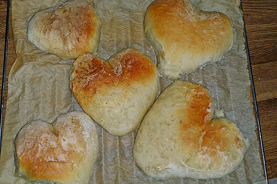 Buttermilchbrötchen mit Vorteig