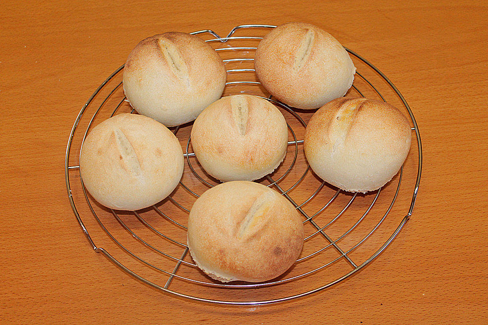 Buttermilchbrötchen mit Vorteig