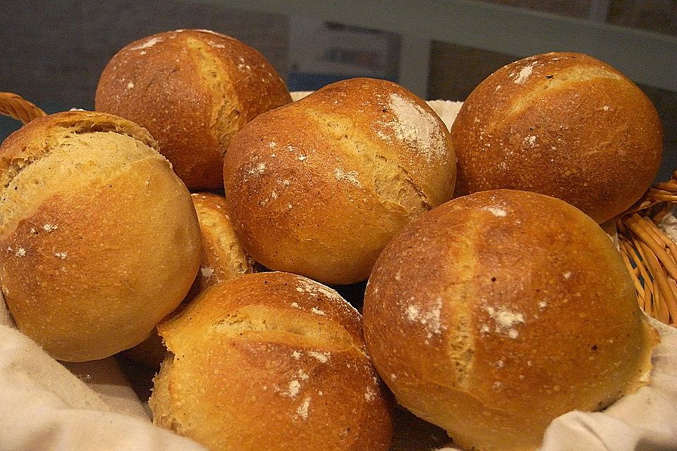 Buttermilchbrötchen mit Vorteig