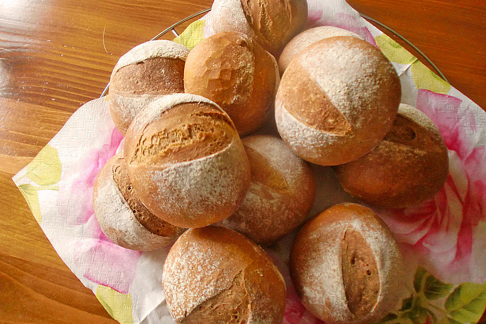 Buttermilchbrötchen mit Vorteig