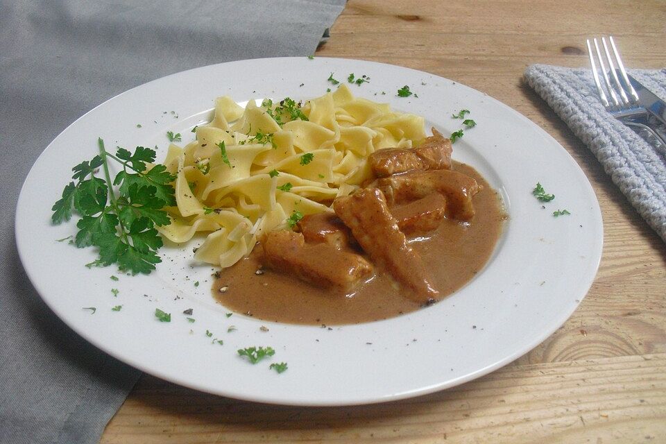 Hähnchen in Balsamico - Sahnesauce