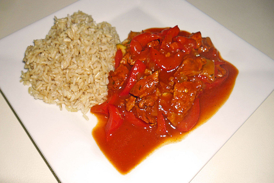 Paprika - Hähnchengeschnetzeltes mit Zucchini