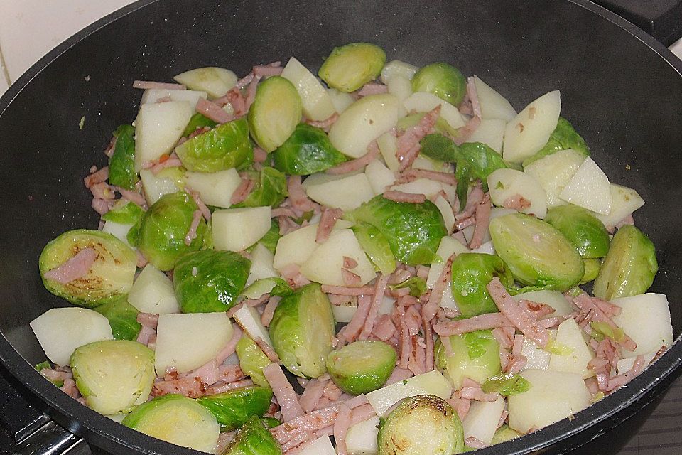 Rosenkohl-Eier Pfanne