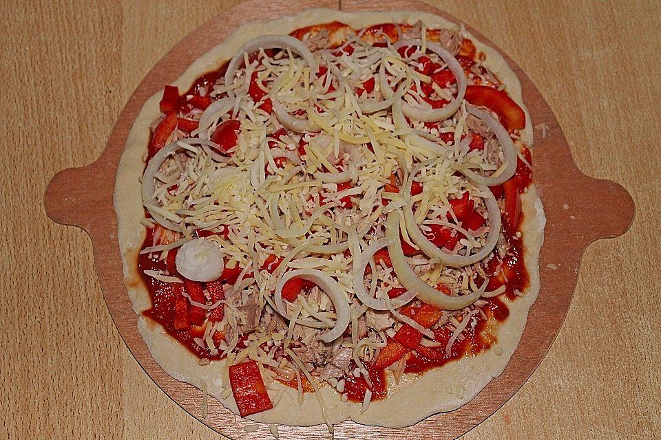 Pizza Thunfisch - Tonno Cipolla