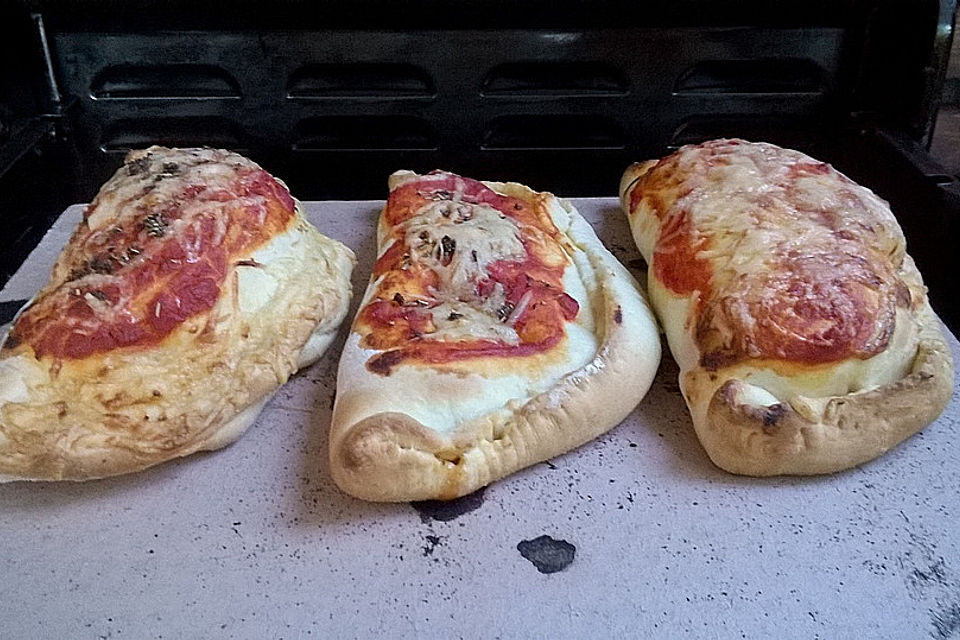 Pizza Calzone