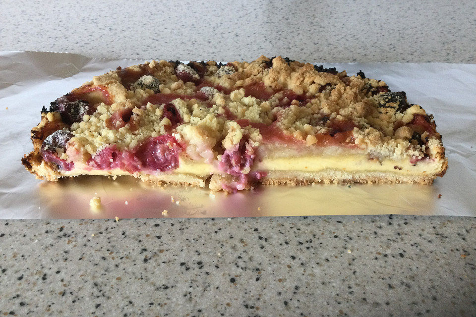 Stachelbeer - Streuselkuchen mit Quark