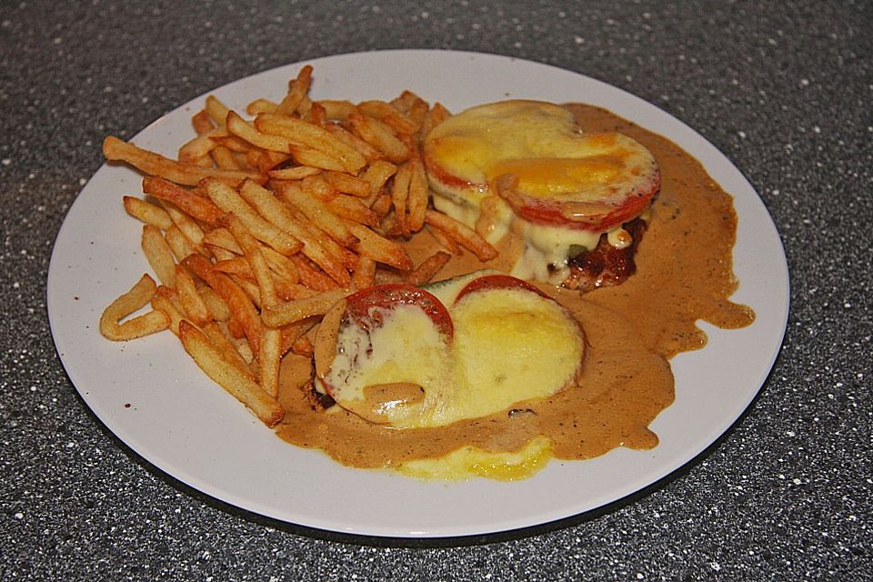 Schweinerückensteak überbacken an Senfsauce