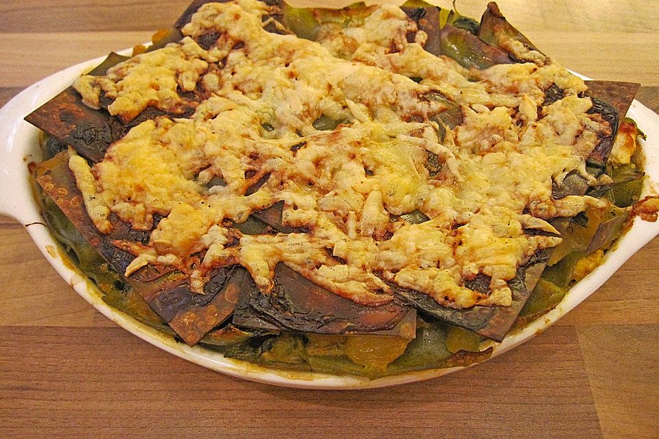 Vegetarische Kürbis-Mangold-Lasagne