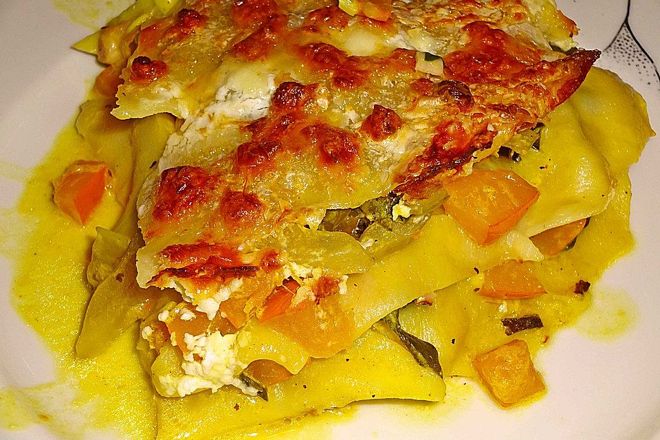 Vegetarische Kürbis-Mangold-Lasagne