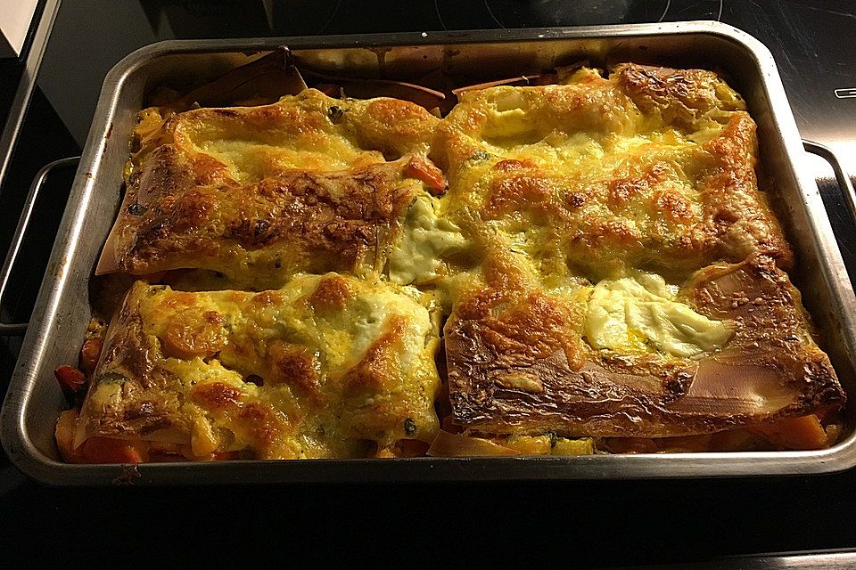 Vegetarische Kürbis-Mangold-Lasagne