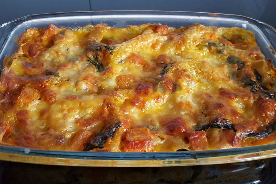 Vegetarische Kürbis-Mangold-Lasagne