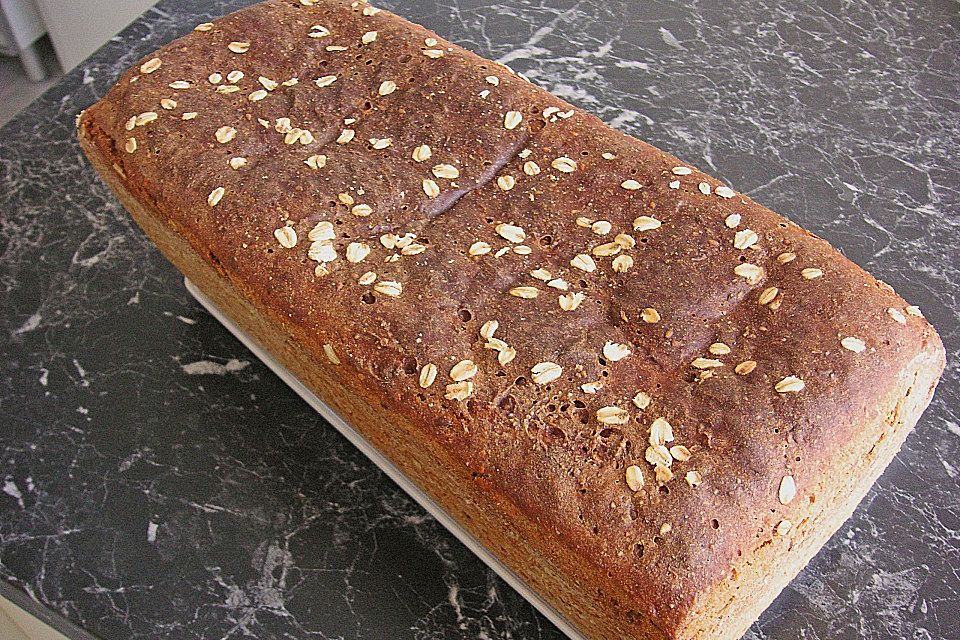 Kerniges Kartoffelbrot mit Sauerteig