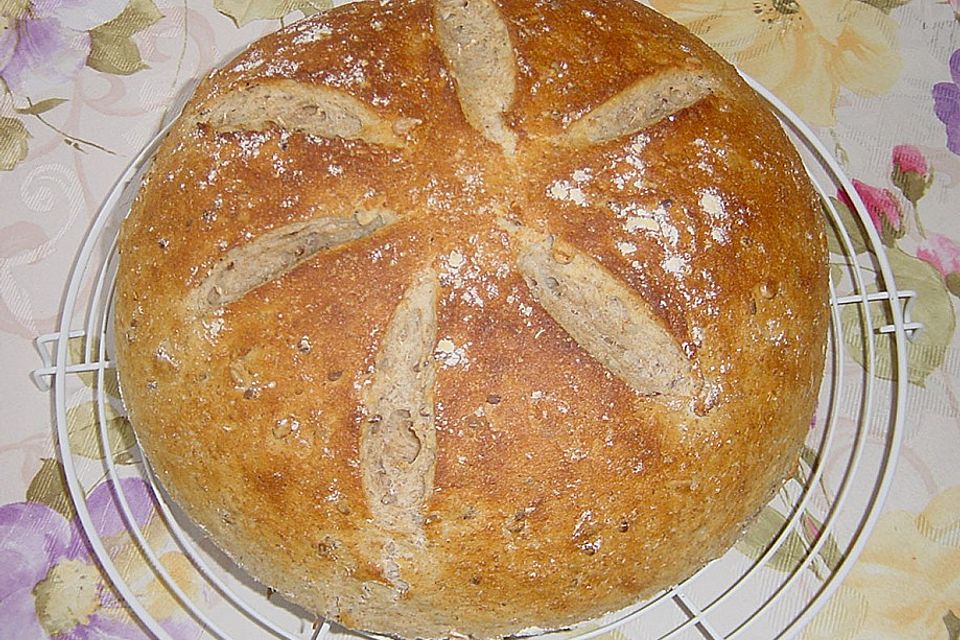 Kerniges Kartoffelbrot mit Sauerteig