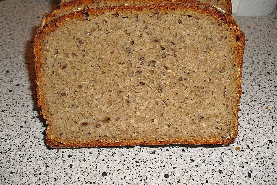 Kerniges Kartoffelbrot mit Sauerteig