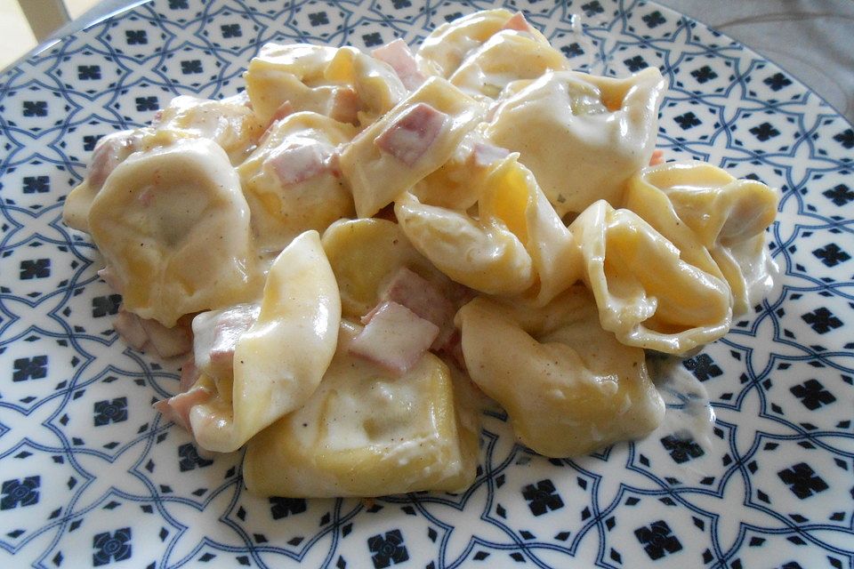 Emilys Tortellini in Kräuterkäsesoße