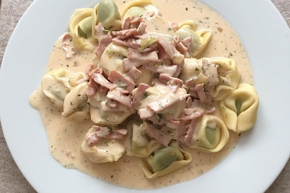 Emilys Tortellini in Kräuterkäsesoße