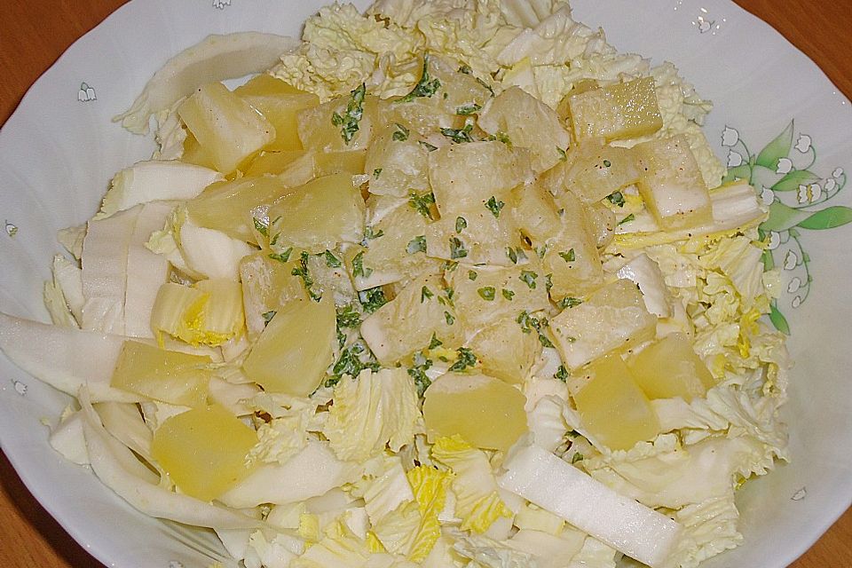 Chinakohlsalat mit Ananas