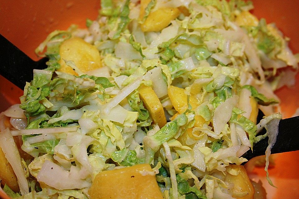 Chinakohlsalat mit Ananas