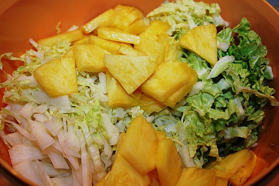 Chinakohlsalat mit Ananas