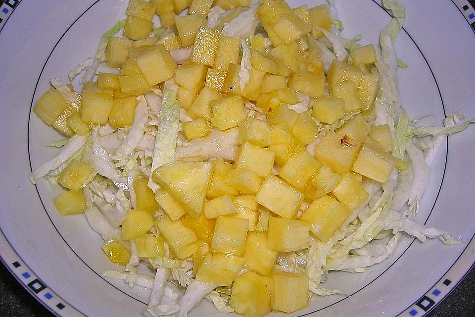 Chinakohlsalat mit Ananas