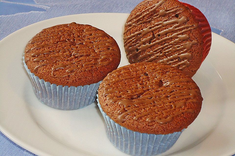 Schokoladen - Muffins mit Erdnussbutterkern