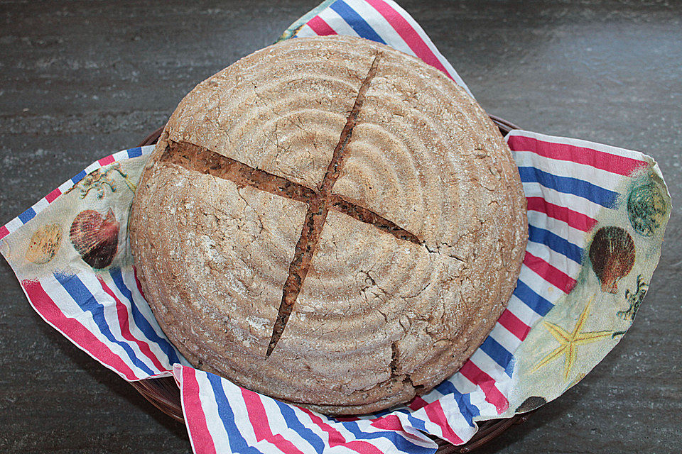 Dinkelvollkornbrot mit Roggensauerteig