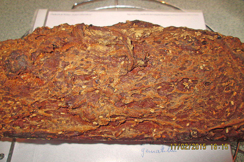 Dinkelvollkornbrot mit Roggensauerteig