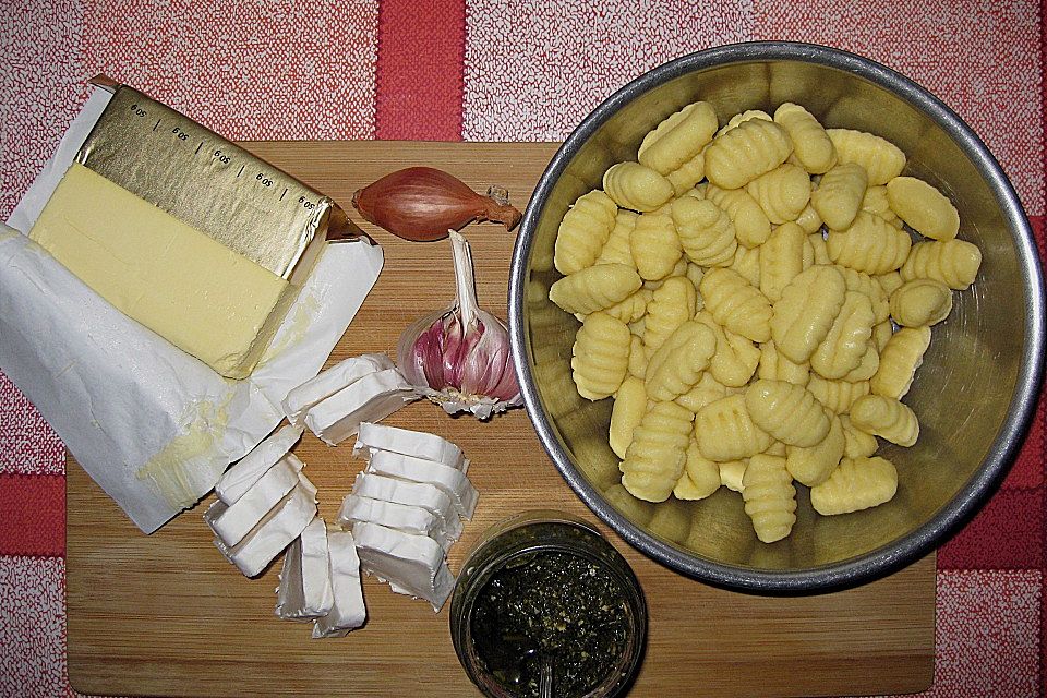 Bärlauchgnocchi mit Ziegenkäse